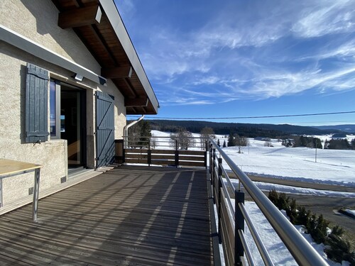 GITE 2 to 5 PERS HAUT JURA PLEINE NATURE