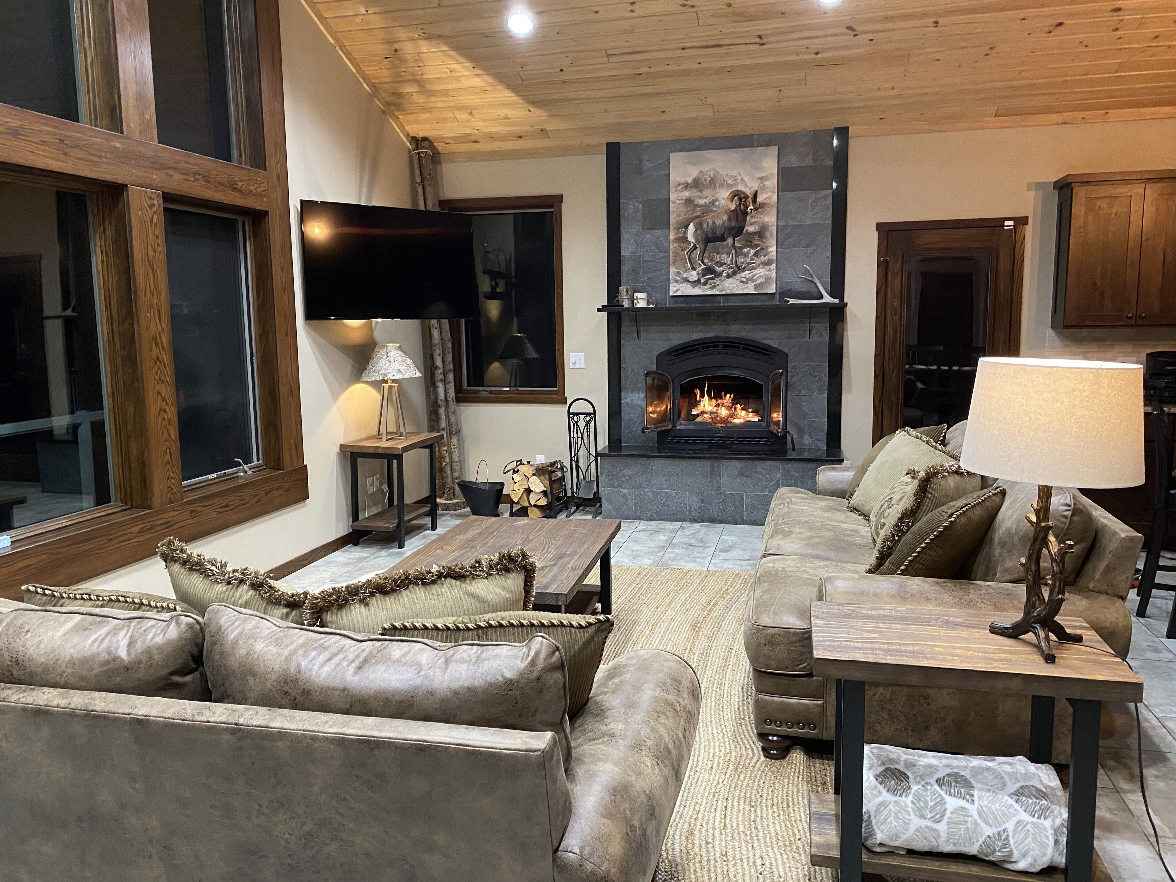 Snaggletooth Lodge - Winter is coming!  Book early for the Discovery Ski season.