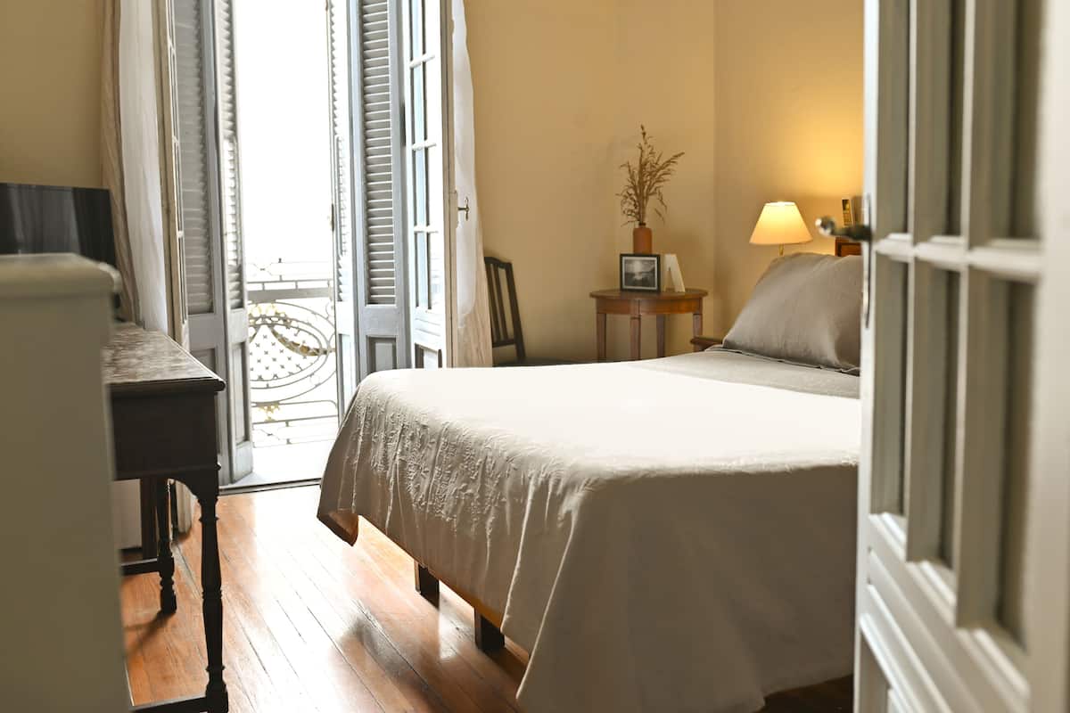 Camera doppia, 1 letto matrimoniale, balcone | Minibar, una cassaforte in camera, una scrivania, Wi-Fi gratuito