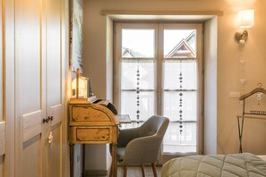 4 chambres, fer et planche à repasser, Wi-Fi gratuit, draps fournis