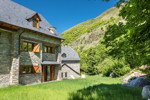 La Maison du Loup Exquisite house in the style of mountain and white wood in the beautiful village of Casarilh