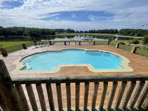Outdoor pool - Lodge on The Lake (Rutledge)