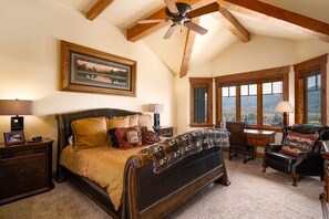 3 bedrooms, desk, iron/ironing board, free WiFi - Eagle Glen Views, AC! Private Hot Tub with Views & Grill! 2 Living Rooms, 2 Car Garage (Steamboat Springs)