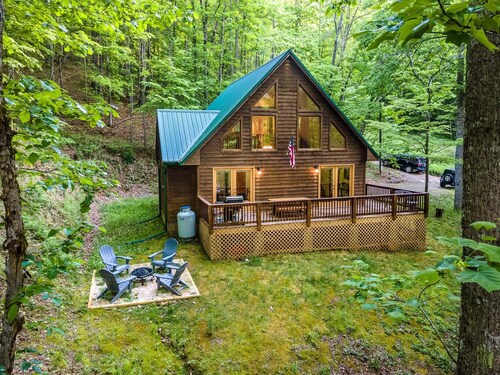 The Lazy Bear Retreat-Open Large Wrap Around Deck - Gas Grill - Gas Fireplace
