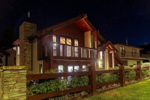 Exterior - Mountain View Chalet (Wanaka)