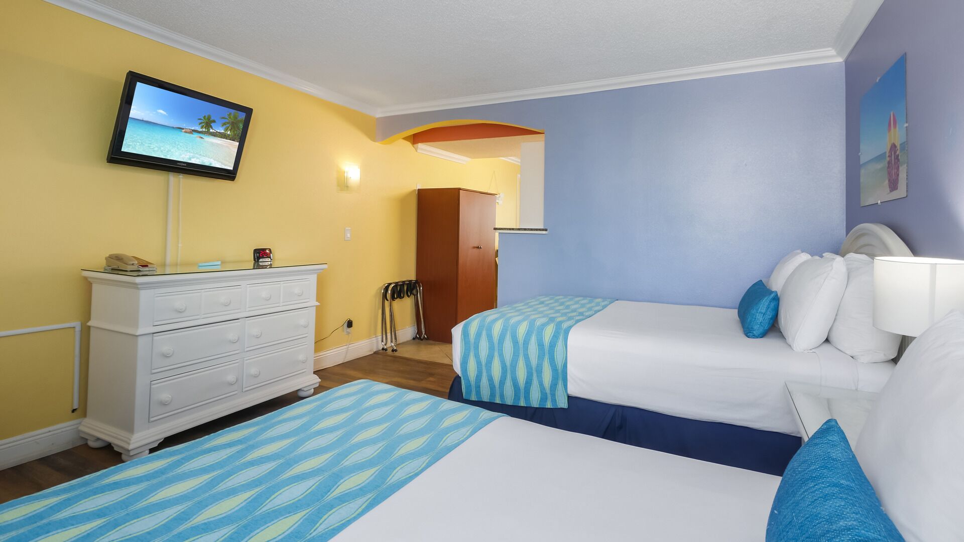 Beach Escape PP228 - Best Rate, Pool, Free Parking