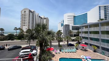 Beheizter Pool