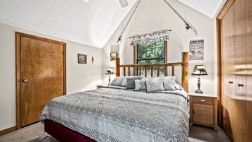 2 slaapkamers, een strijkplank/strijkijzer, reisbedje, gratis wifi