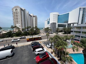 Exterior - Pelican Pointe 428:Walk to Beach~Pool~Free Parking (Clearwater Beach)