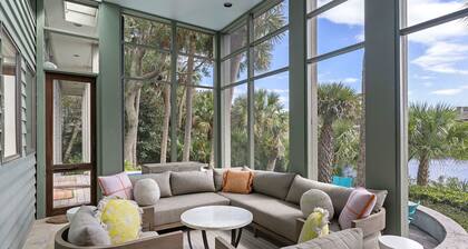 4 Minute Walk to the Beach with Pool