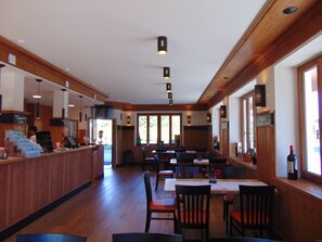 Bar (en la propiedad)