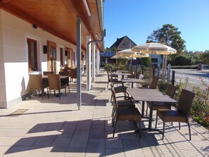 Rooftop terrace - Hotel Heimfeld Cafe Restaurant (Garching an der Alz)