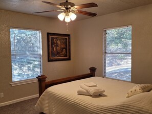 3 bedrooms, desk, iron/ironing board, travel cot