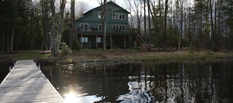 Lake Namakagon Sunrise Cove~Unwind & Reconnect. Private dock, 2 kayaks, row boat