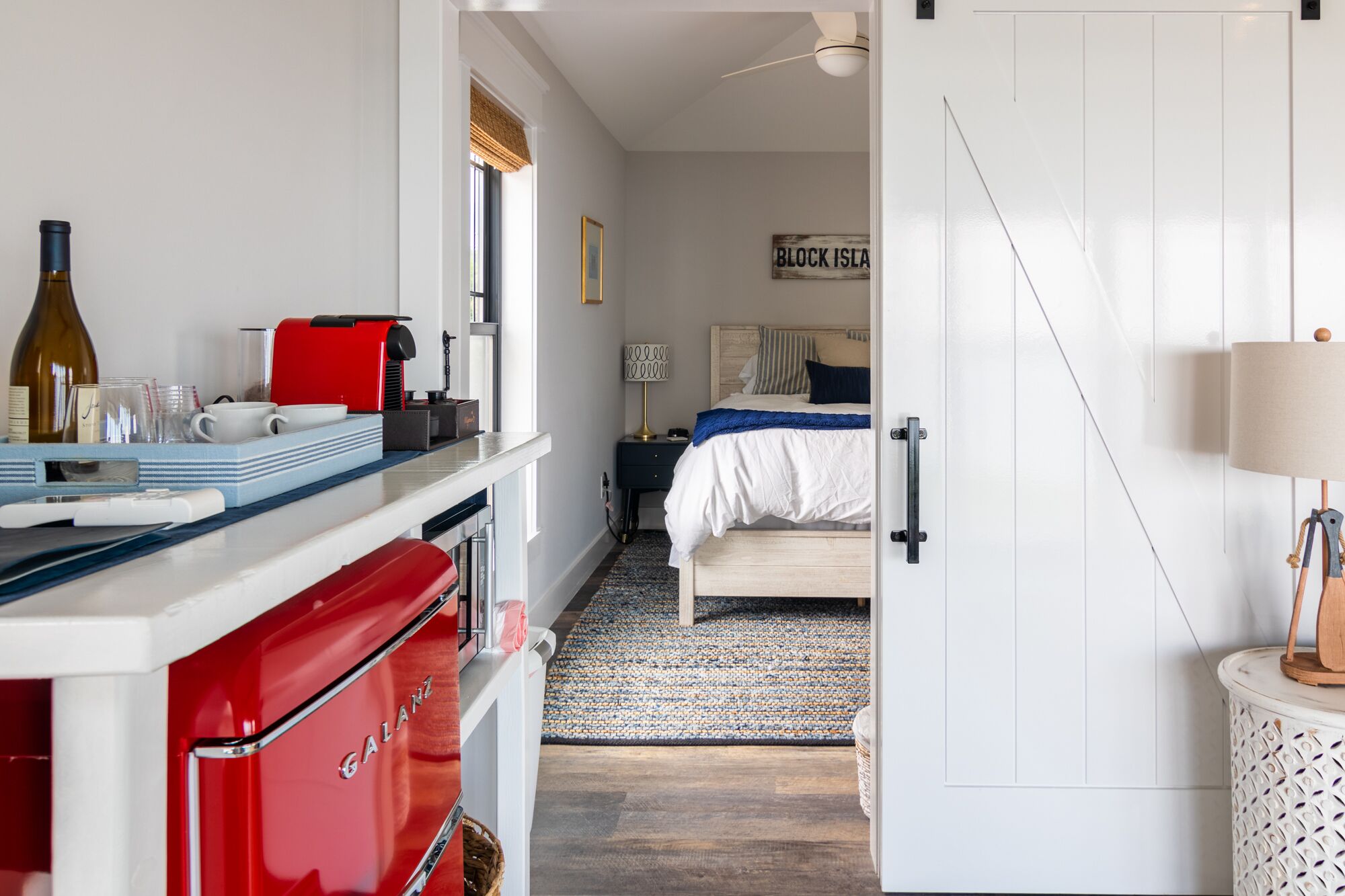 1 多间卧室、熨斗/熨衣板、上网接入、床单