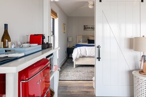 1 soverom, strykejern/-brett, internettilgang og sengetøy