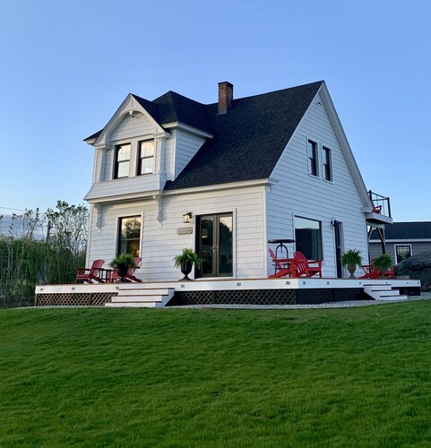 Harbor View Landing Mystic, CT - The Bluffs Waterfront House - First Floor ONLY