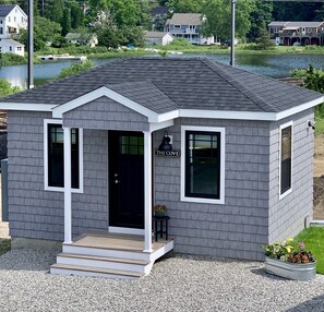 المنشأة من الخارج