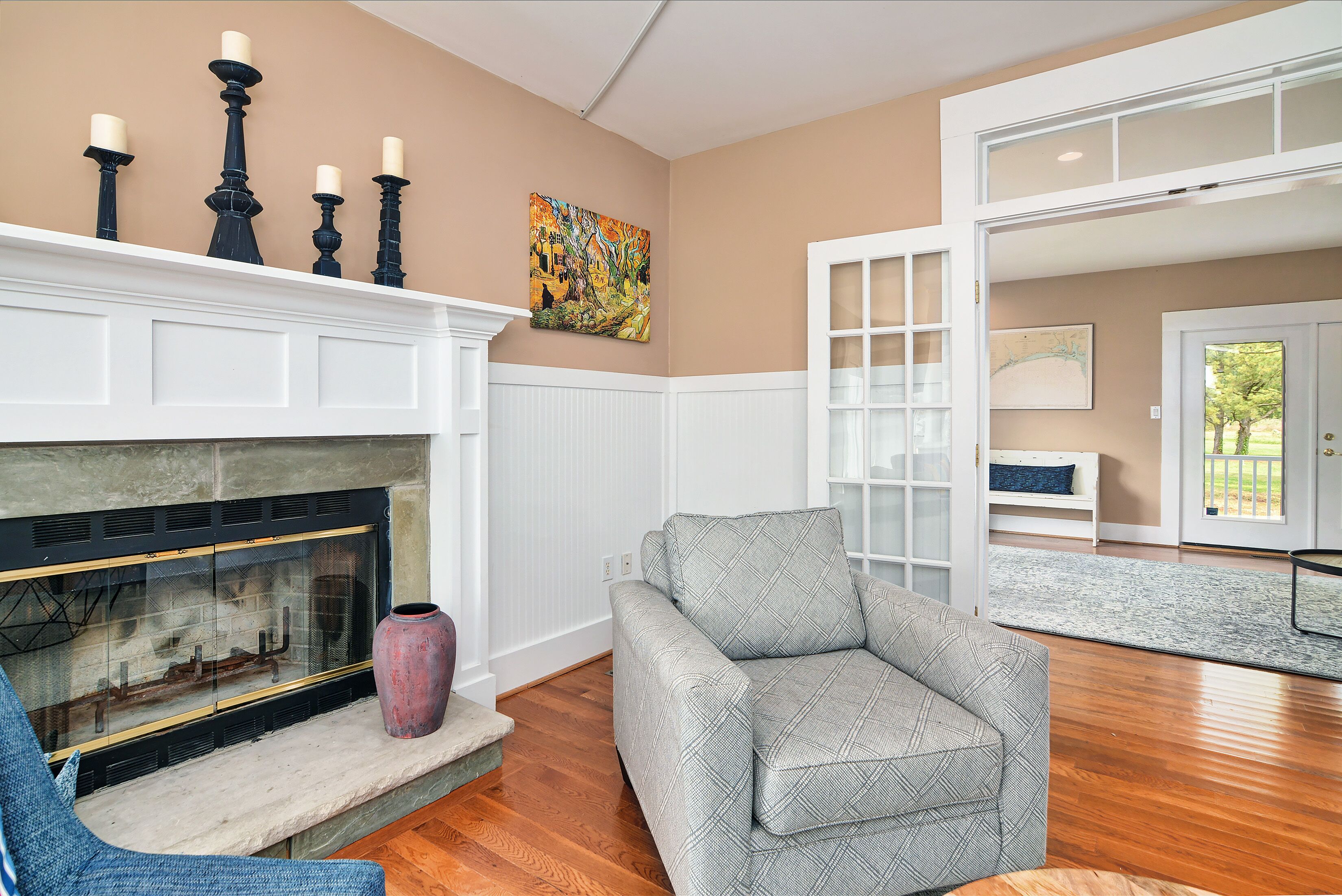 Big Discount in Aug at Gorgeous, Waterfront Home. Pool, Kayaks, Paddleboards!