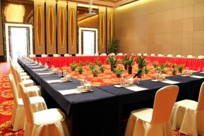 Unclassified image, 3 of 117, button - Jiangsu Yunhu International Conference Center (Yixing)