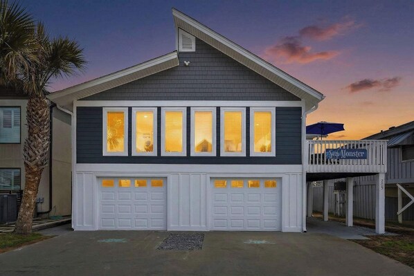 Exterior - Sea Monster by Carolina Getaway (Kure Beach)