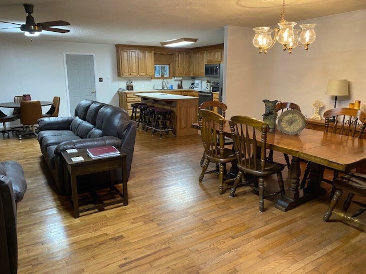 Télévision, table de tennis de table