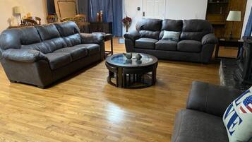 Télévision, table de tennis de table