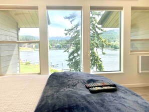 2 bedrooms, iron/ironing board, travel crib, free WiFi