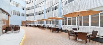 Airport Grand Hotel