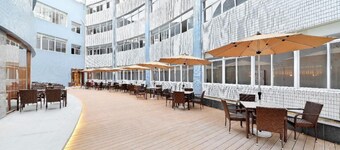 Airport Grand Hotel