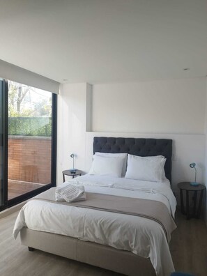 Apartamento conforto | Cortinas blackout, quartos à prova de som, ferros/tábuas de passar roupa