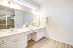 Bathroom - Magical 11bd Pool Spa Gm Hmsolterra Resort-6121bod (Davenport)