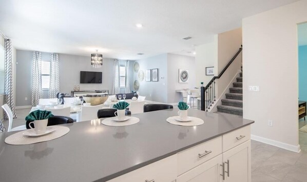 House, Multiple Beds, Private Pool, Pool View | Private kitchen | Fridge, microwave, stovetop, dishwasher