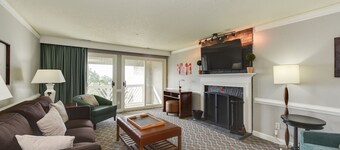 Kingsmill Luxury - Sleeps 6 - Virginia's only AAA Four Diamond Condo Golf Resort