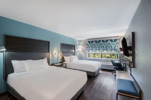 客房, 2 張加大雙人床 | 客房內保險箱、熨斗/熨 衣板、免費無線上網