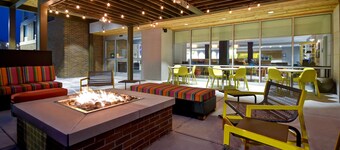 Home2 Suites by Hilton Wichita Downtown Delano