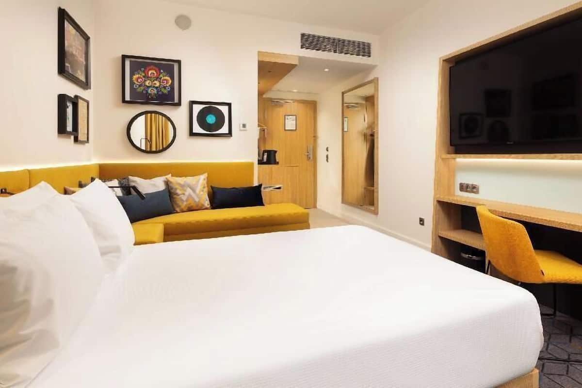 Minibar, Zimmersafe, schallisolierte Zimmer, Bügeleisen/Bügelbrett