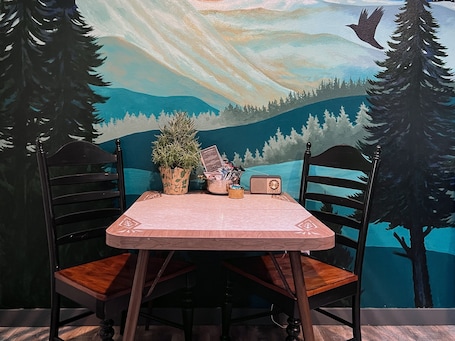 Cabin 3 | Dining room