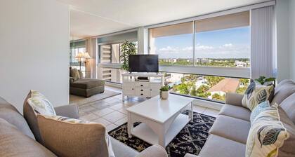 Charming 1/1 condo at Palm Bay Club in Sarasota, with stunning east views.