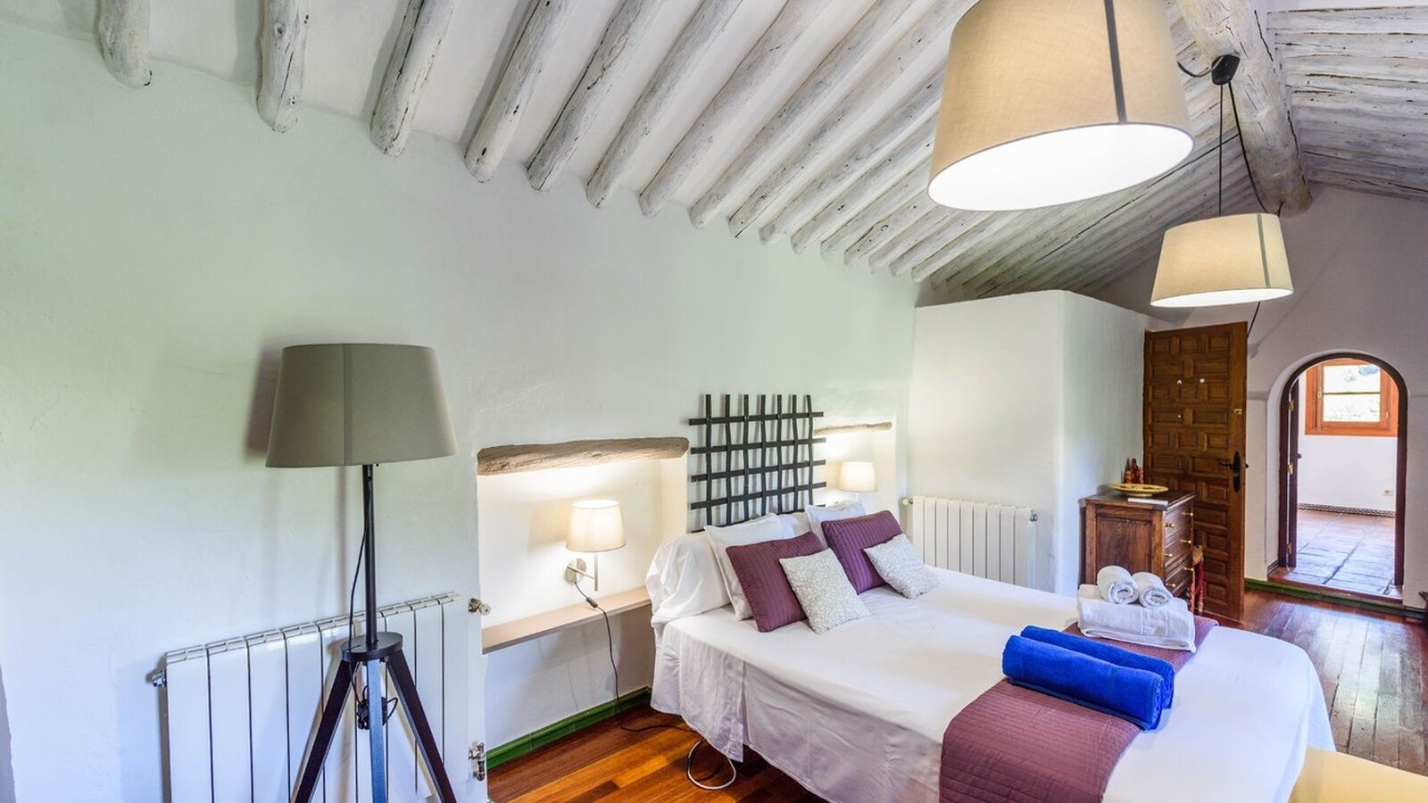 Los Algarrobales - Cortijo y Estudio Montecorto by Ruralidays