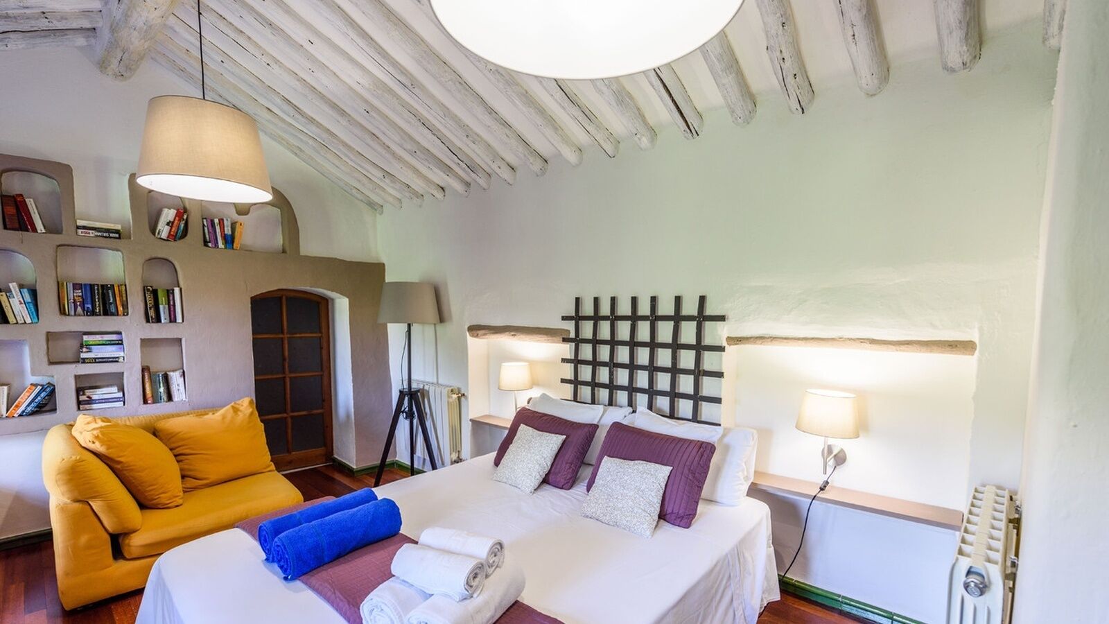 Los Algarrobales - Cortijo y Estudio Montecorto by Ruralidays