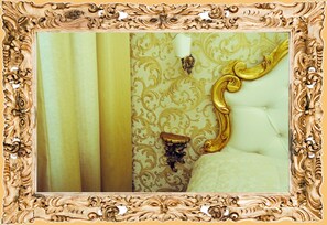 تفاصيل الفندق من الداخل