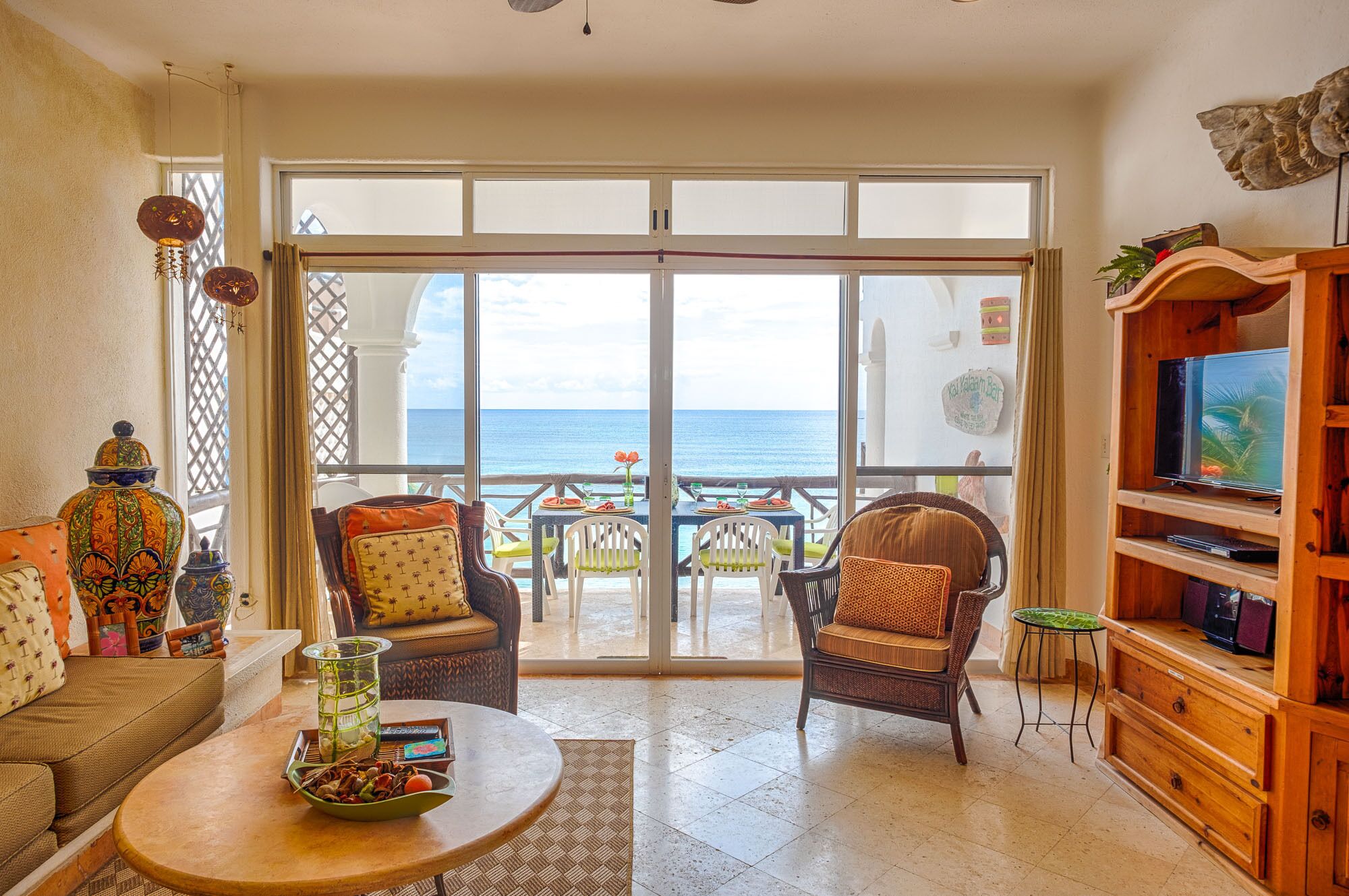 New to Vrbo! Luxury and Relaxation in this 2 bedroom in Akumal!