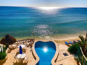 An infinity pool