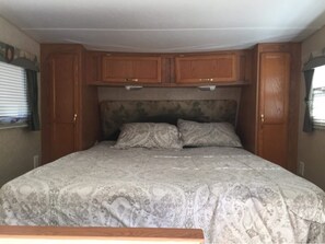 1 bedroom, WiFi - Campers Travelers  Nurses.  (Hilham)