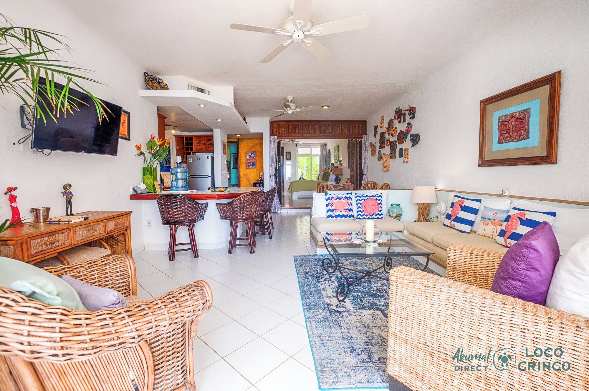 Amazing Views and Location! On the beach with Pool!