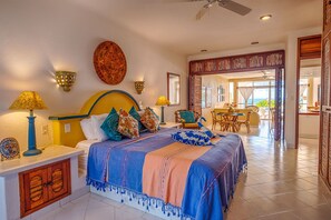 2 bedrooms, free WiFi, bed sheets - Ground-Floor Beachfront Condo with Pool & Daily Service (Akumal)