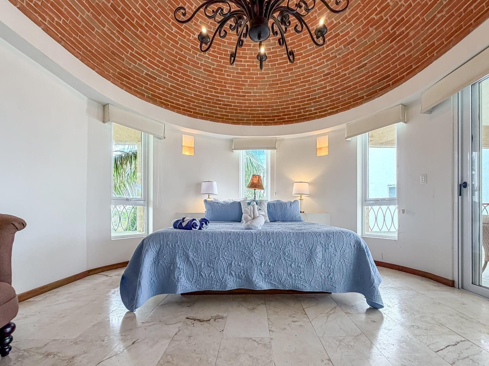 4 bedrooms, free WiFi, bed sheets