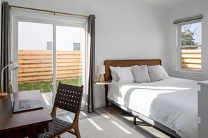 3 bedrooms, desk, iron/ironing board, travel cot