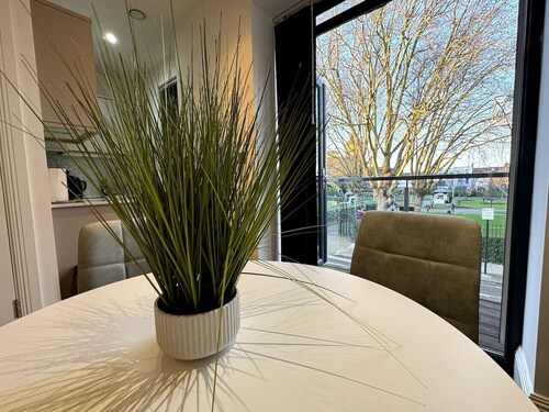 Unique Stylish Duplex 2BR 2BA Balcony